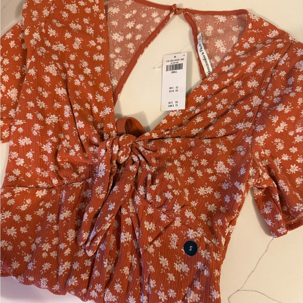 Abercrombie & Fitch Floral Bodysuit